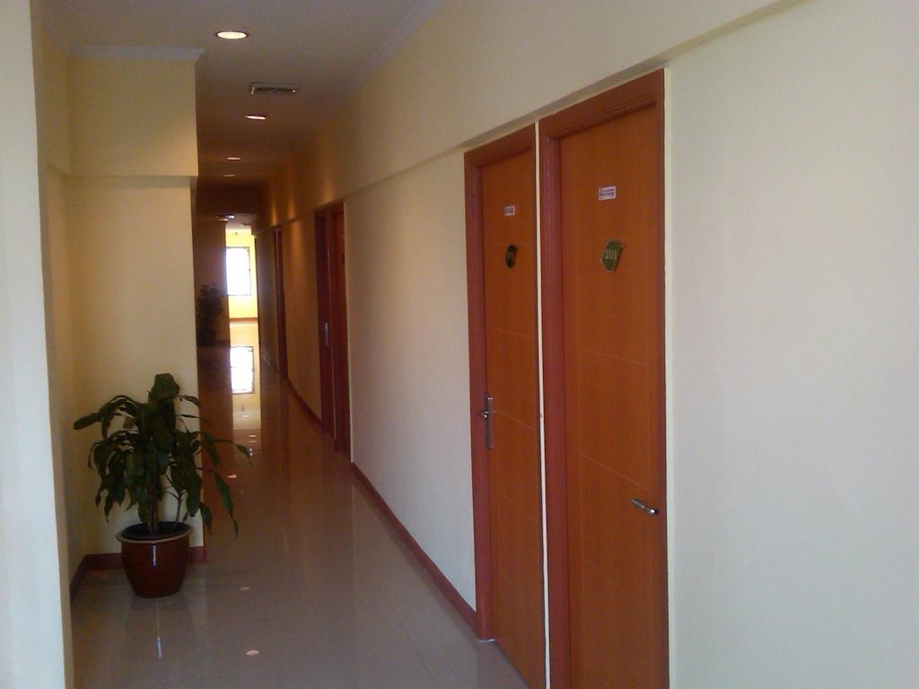 Green Leaf Inn Pontianak Zewnętrze zdjęcie