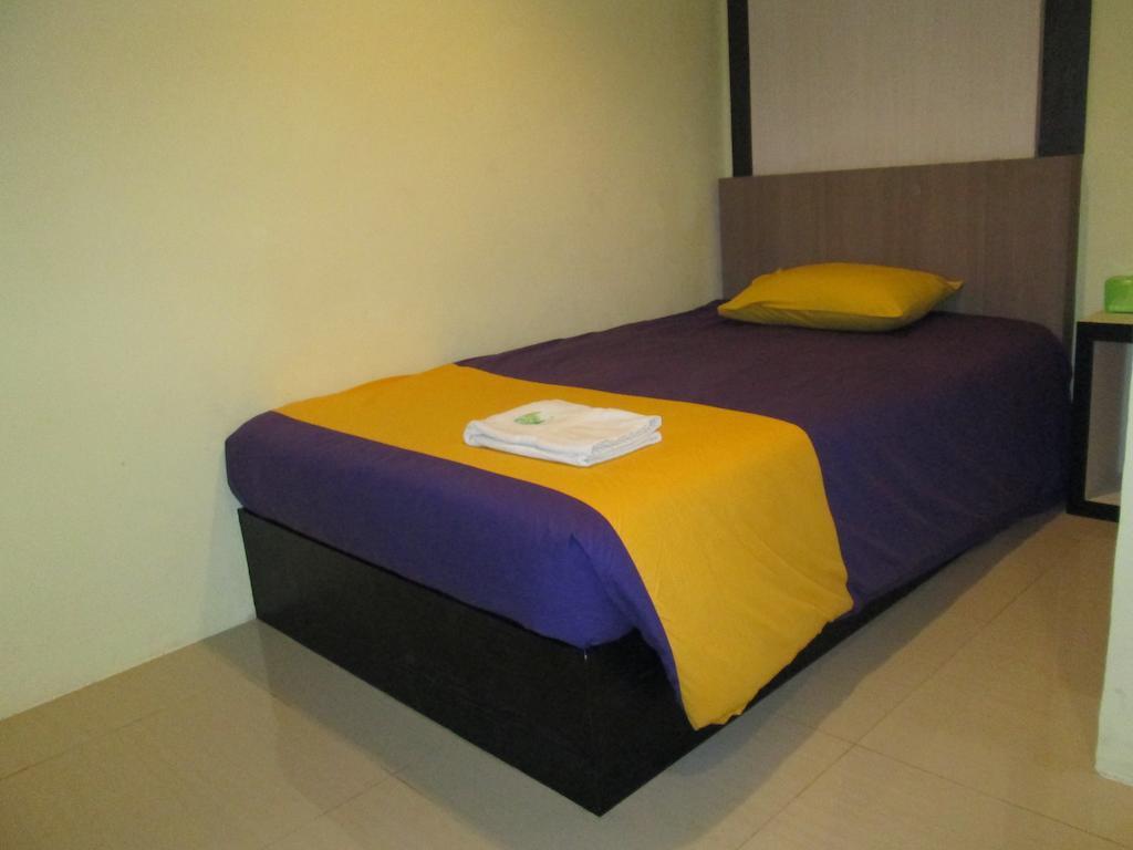 Green Leaf Inn Pontianak Pokój zdjęcie