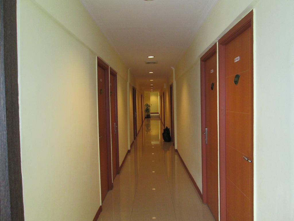 Green Leaf Inn Pontianak Zewnętrze zdjęcie
