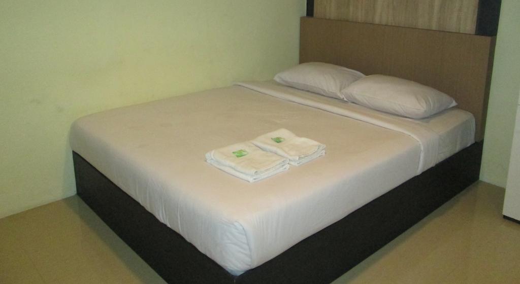 Green Leaf Inn Pontianak Zewnętrze zdjęcie