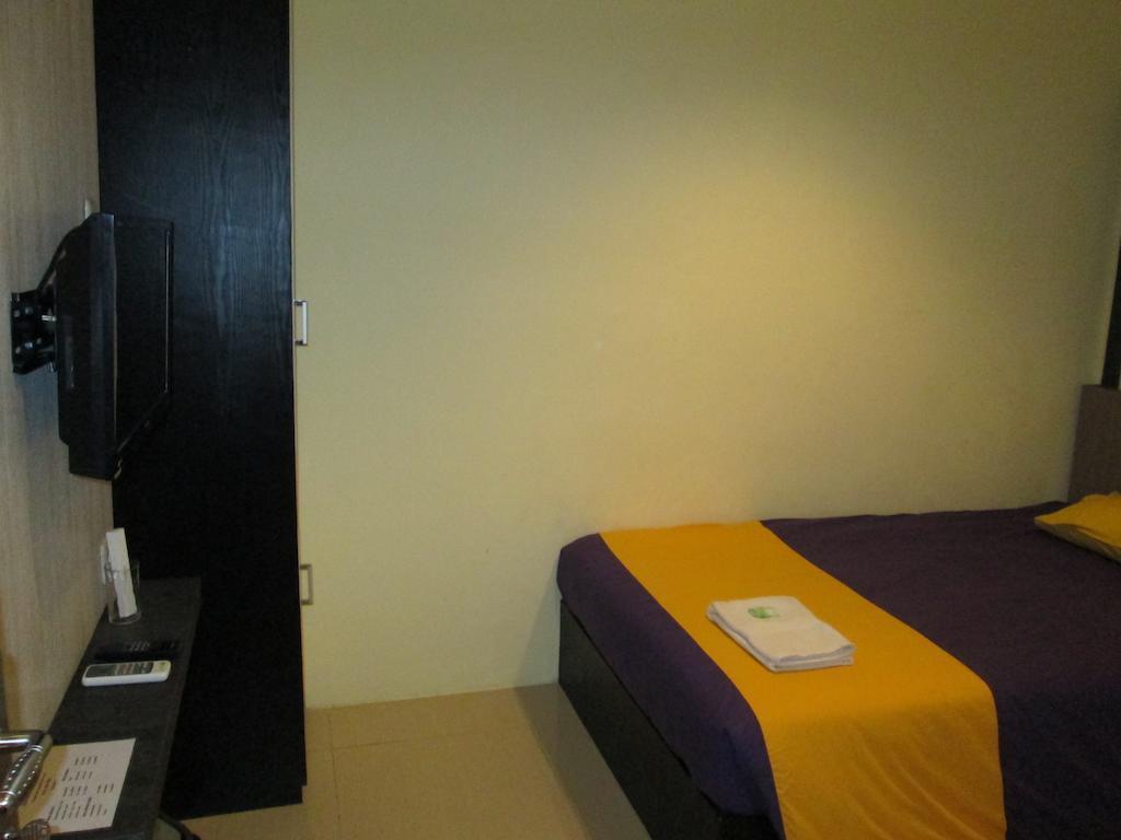 Green Leaf Inn Pontianak Pokój zdjęcie