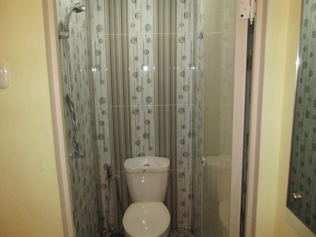 Green Leaf Inn Pontianak Pokój zdjęcie