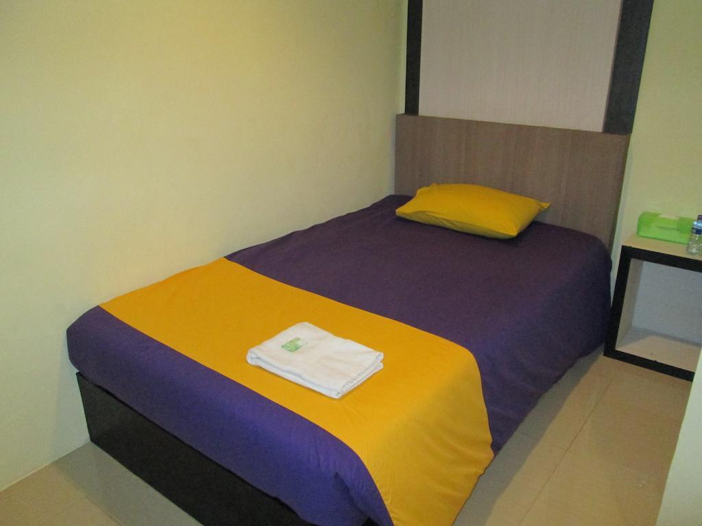 Green Leaf Inn Pontianak Pokój zdjęcie