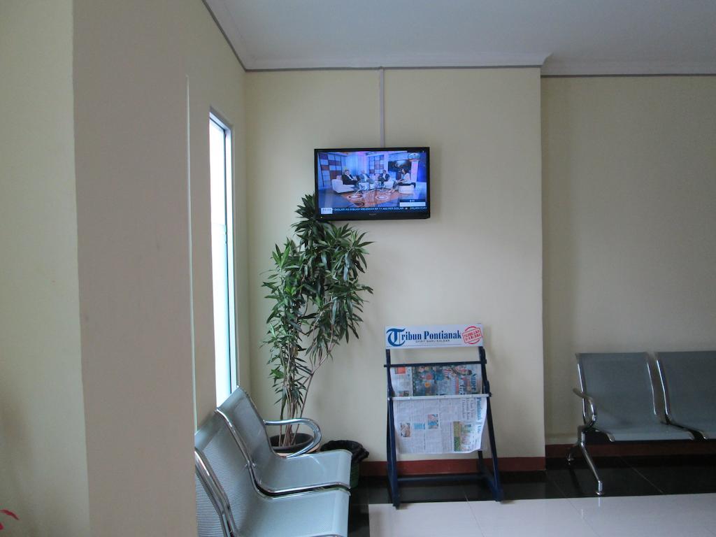 Green Leaf Inn Pontianak Zewnętrze zdjęcie