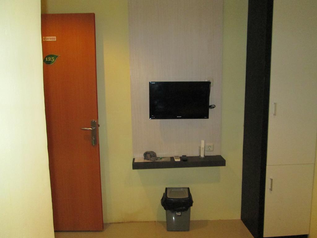 Green Leaf Inn Pontianak Pokój zdjęcie